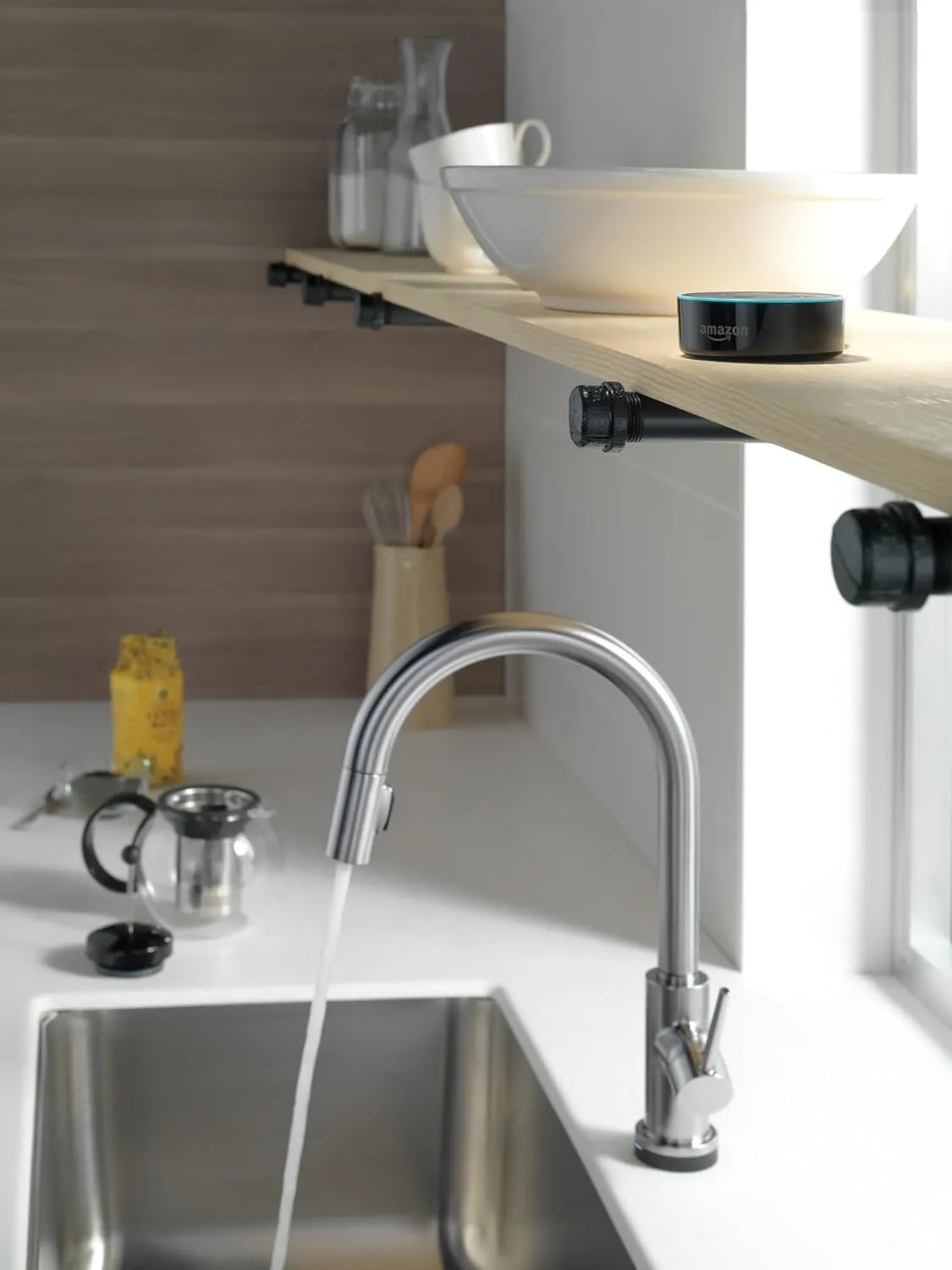 Delta Faucet Trinsic VoiceIQ Touchless Kitchen Faucet with Pull Down Sprayer, Smart Faucet, Alexa and Google Assistant Voice Activated, Gold Kitchen Faucet, Champagne Bronze 9159TV-CZ-DST