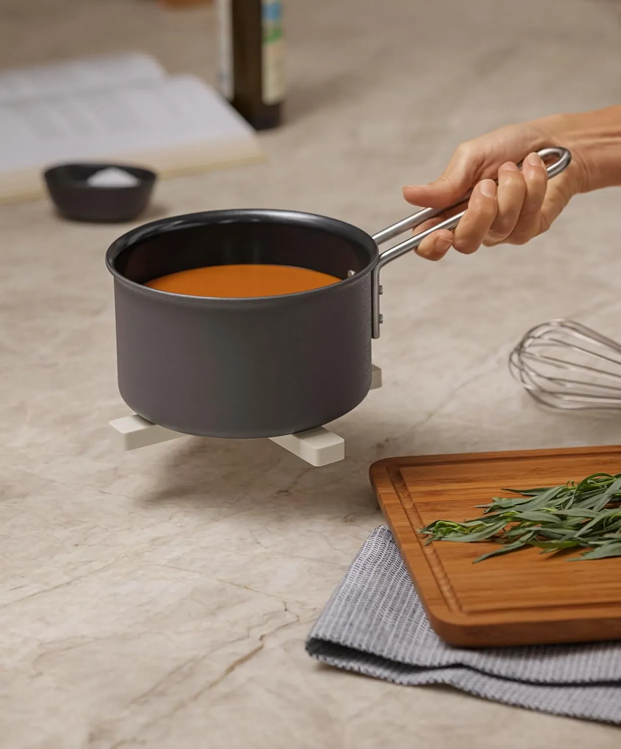 Eva Solo | Magnetic Trivet Coconut |Can be Placed Criss-Crossed or Split into Two | Coconut