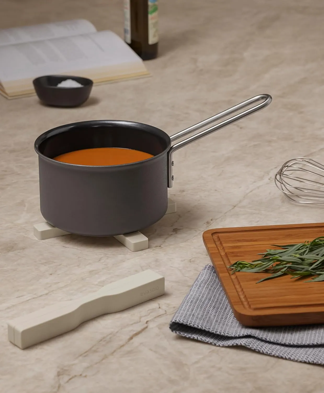 Eva Solo | Magnetic Trivet Coconut |Can be Placed Criss-Crossed or Split into Two | Coconut