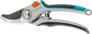 GARDENA (8906) Bypass Garden Pruning Shears, Ergonomic Hand Tools Scissors & Pruners for Heavy Duty Trimming & Cutting of Plants and Twigs, 1" Max Diameter - Made in Germany
