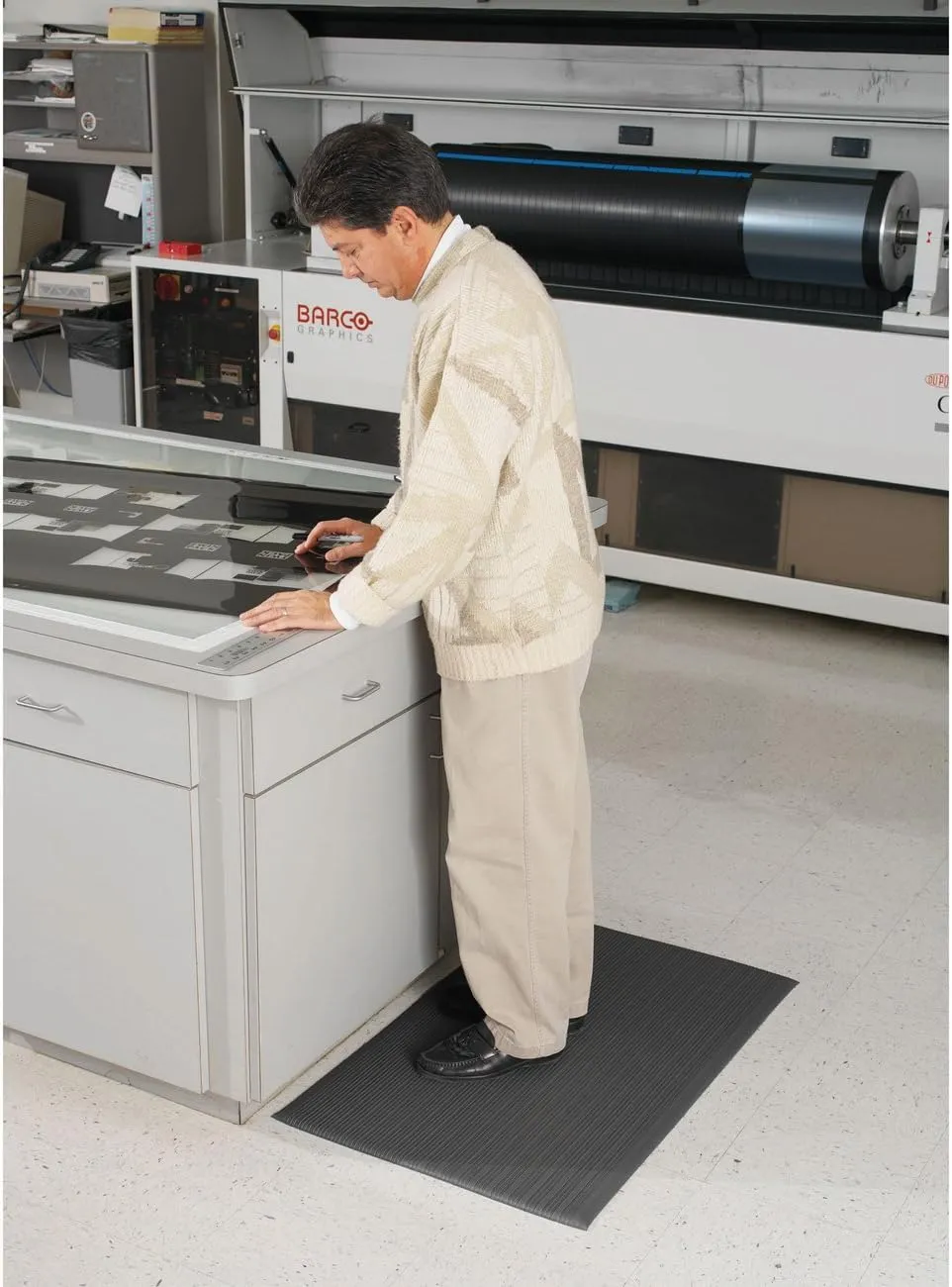Genuine Joe Air Step Anti-Fatigue Black Mat, 36" L x 24" W