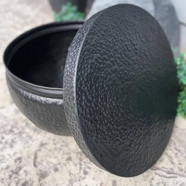 Hammered Iron Hose Pot with Lid