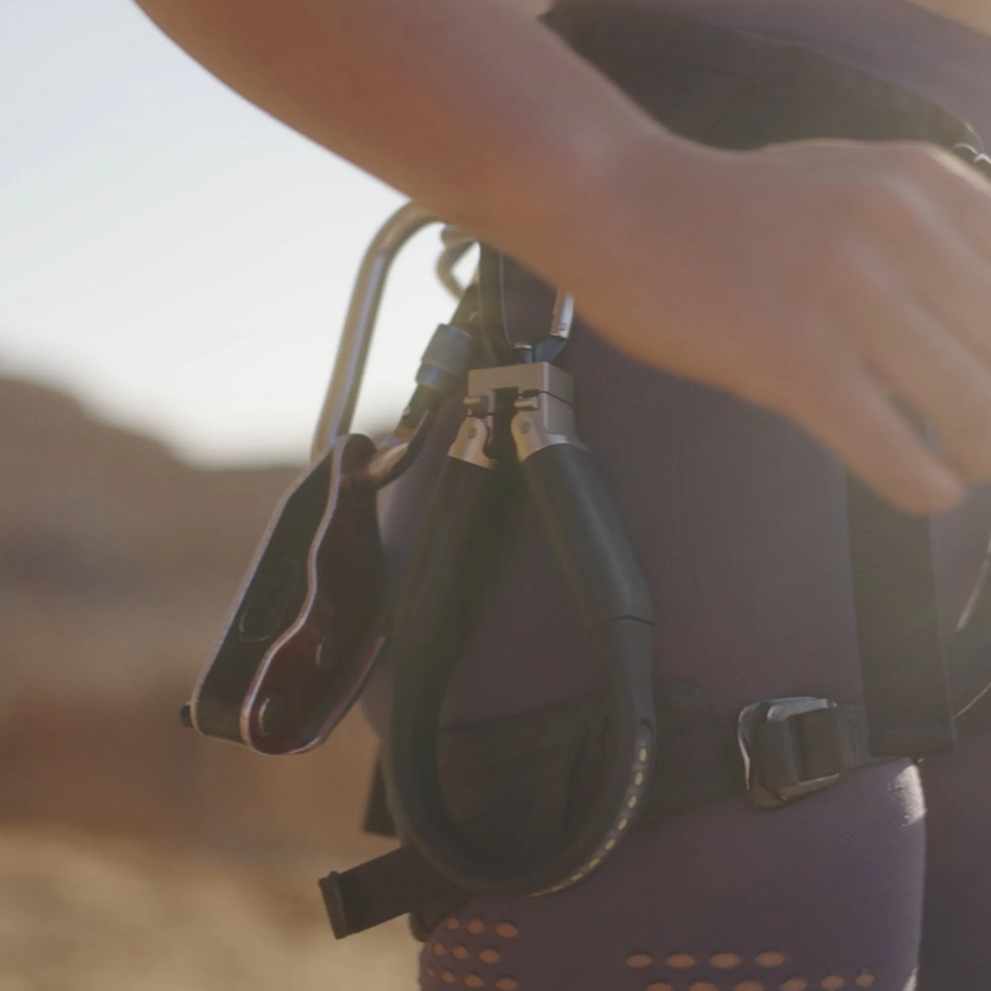 JordiLight Carabiner Clip: Secure Flashlight & Headlight Attachment