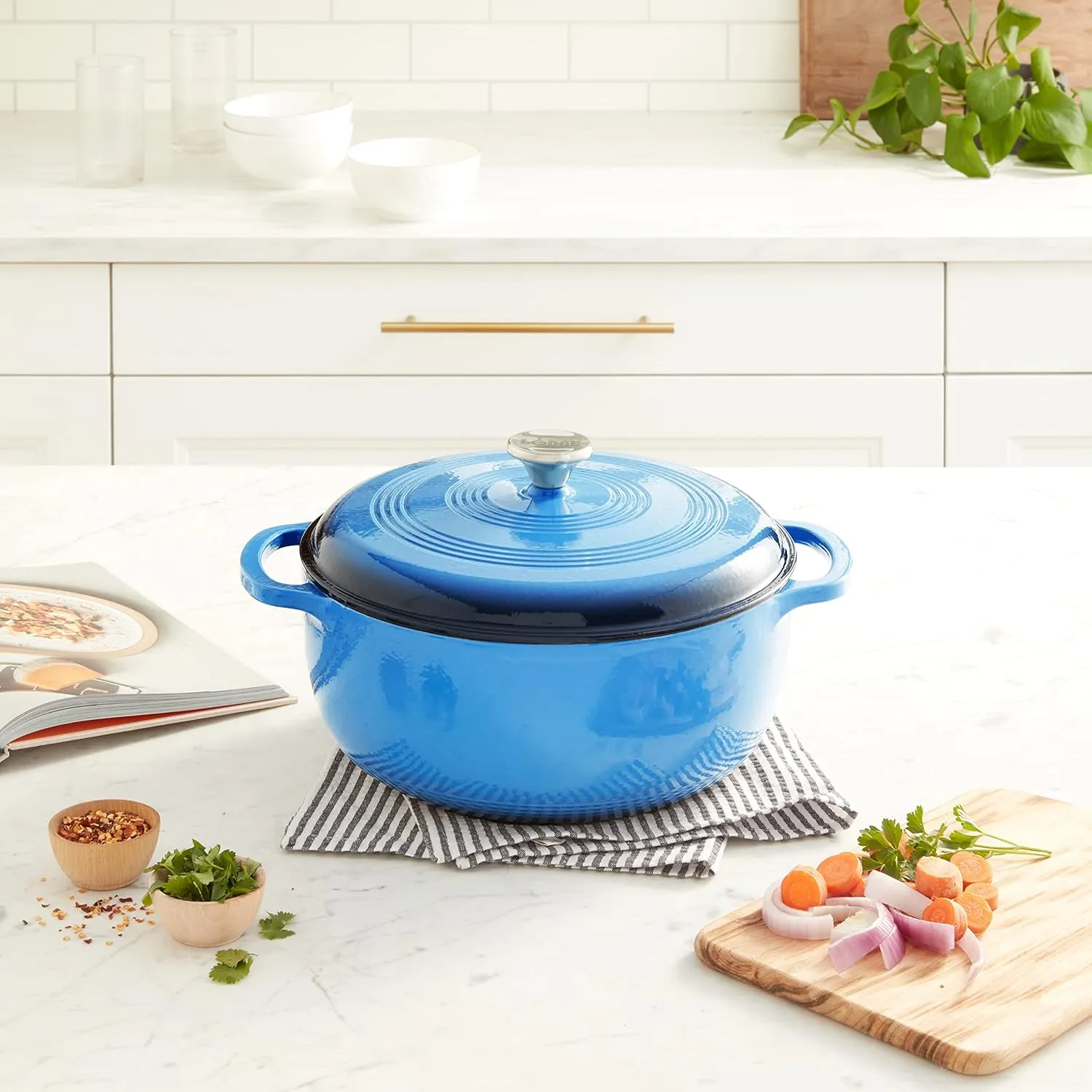 Lodge 7.5 Quart Enameled Cast Iron Dutch Oven with Lid – Dual Handles – Oven Safe up to 500° F or on Stovetop - Use to Marinate, Cook, Bake, Refrigerate and Serve – Caribbean Blue