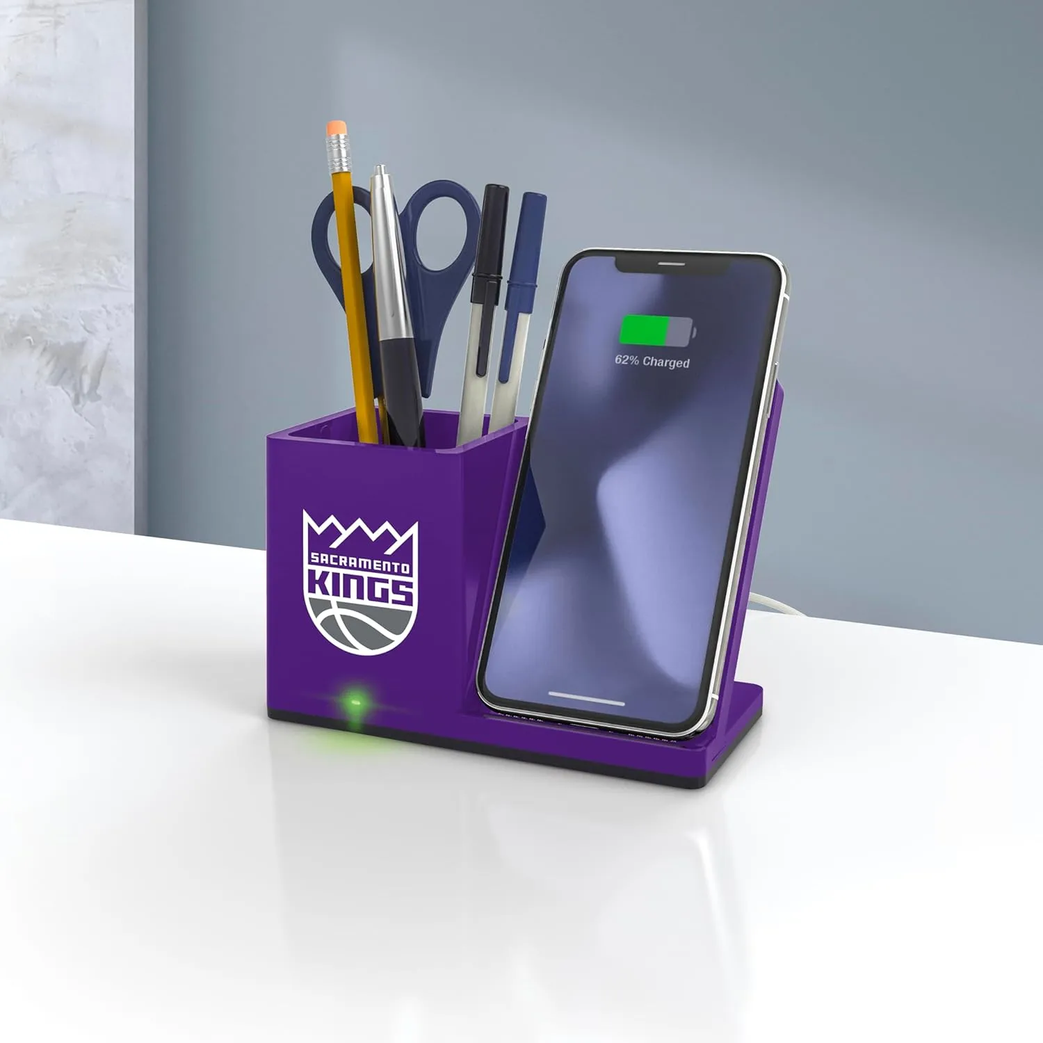 ‎SOAR Wireless Charger and Desktop Organizer