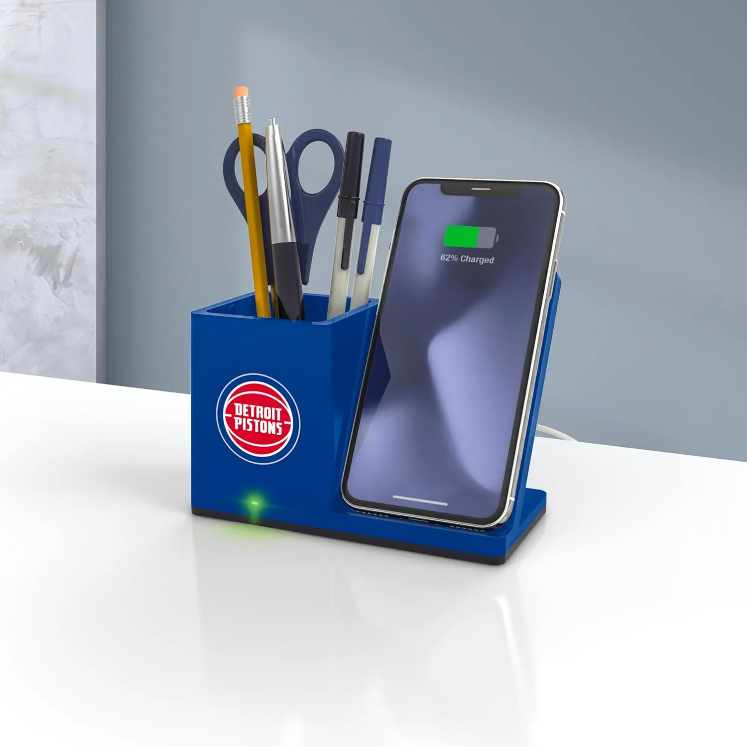‎SOAR Wireless Charger and Desktop Organizer