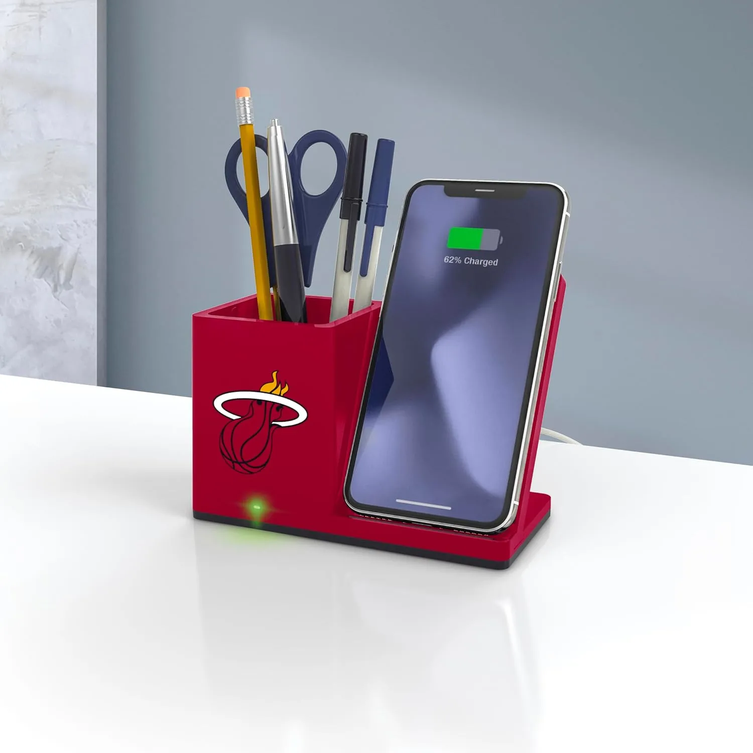 ‎SOAR Wireless Charger and Desktop Organizer