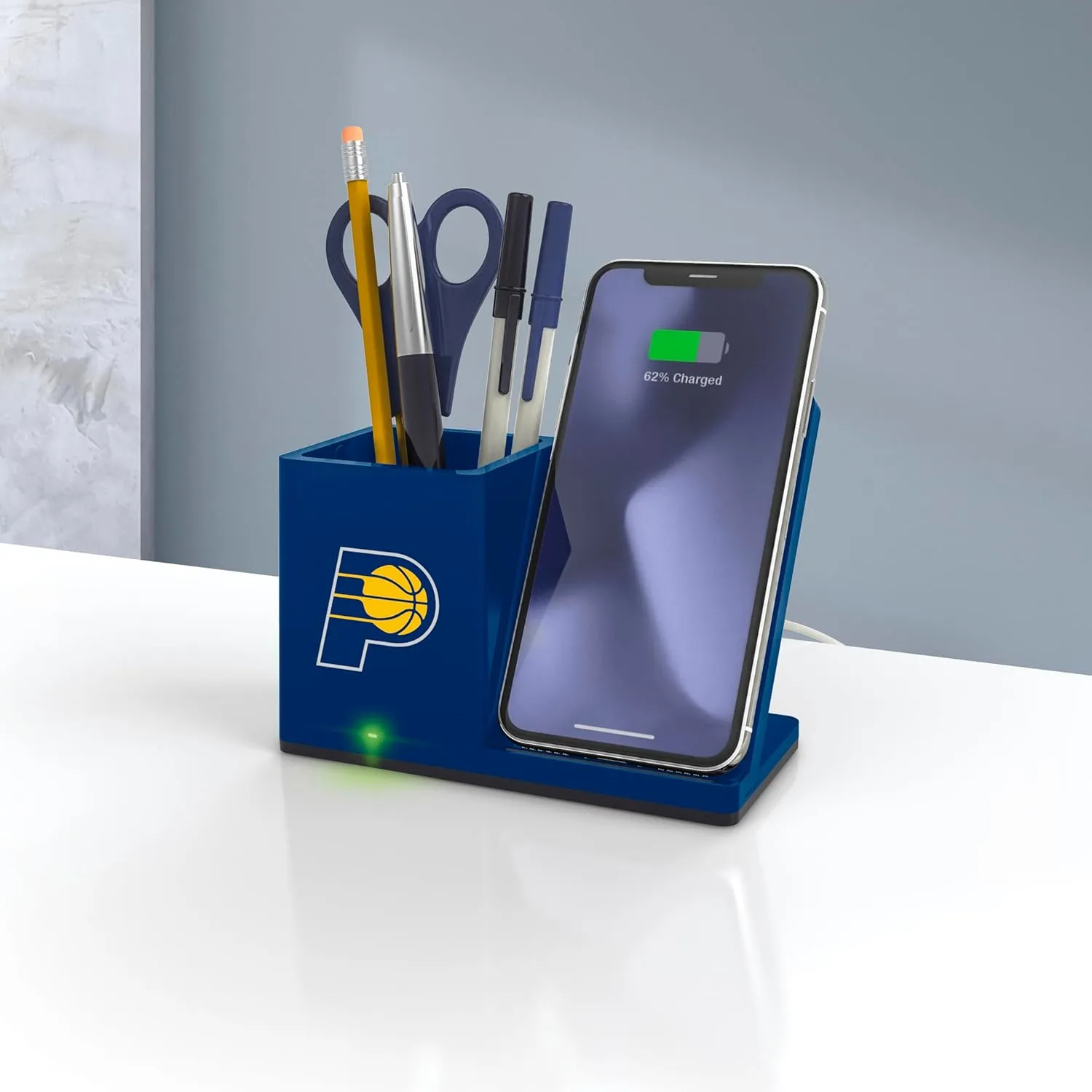 ‎SOAR Wireless Charger and Desktop Organizer