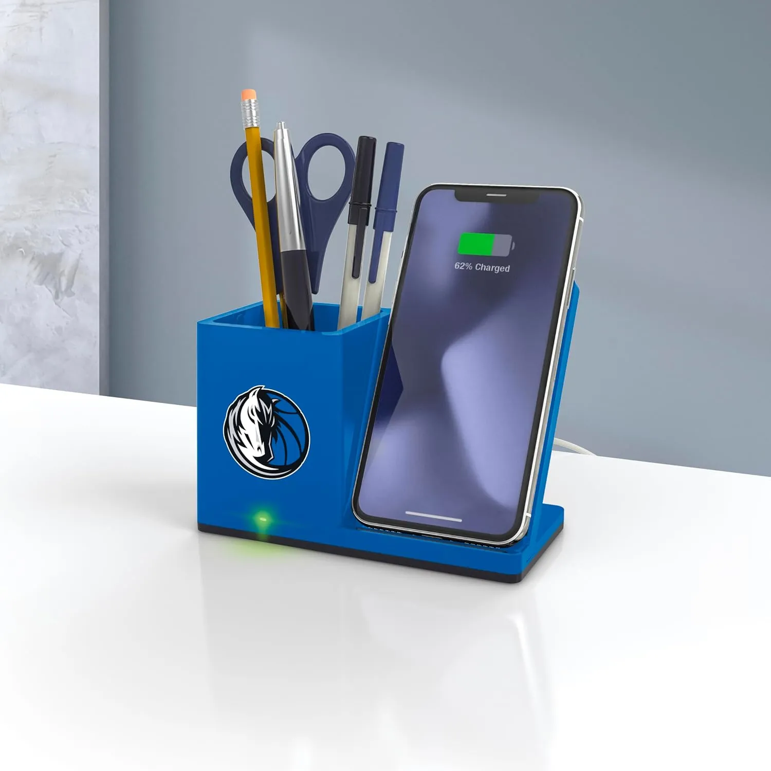 ‎SOAR Wireless Charger and Desktop Organizer