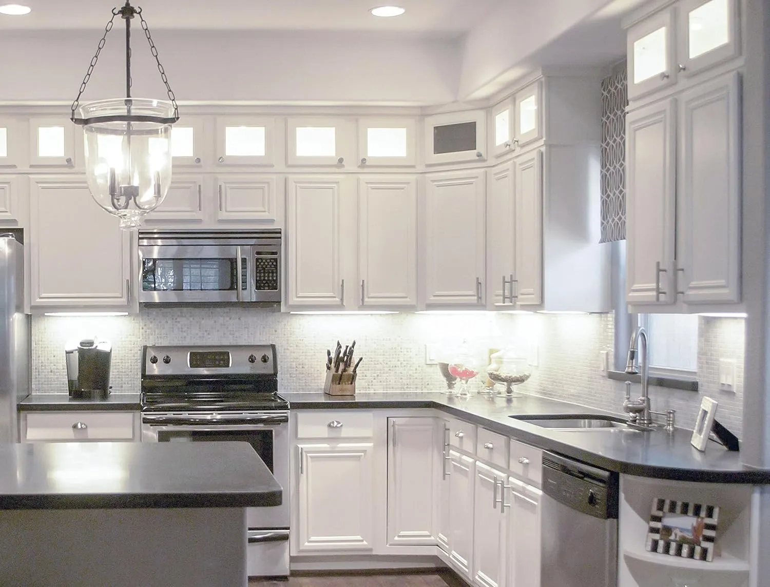 Westgate Lighting LED Undercabinet Lights - Aluminium Housing with Powder Coat Finish (8W, 3000K Warm White)